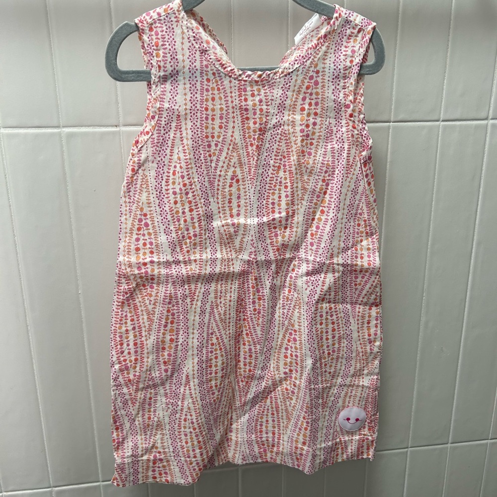 Smiling button dress size 4